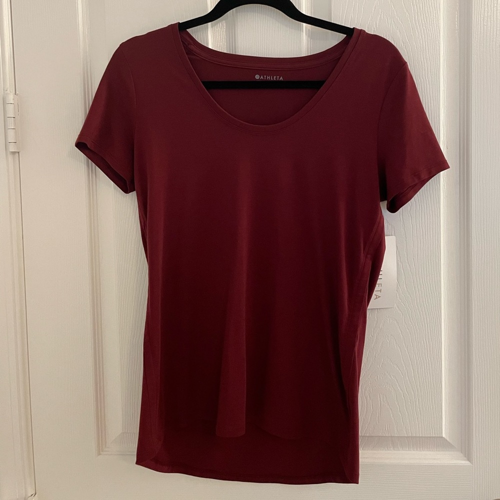 Athleta Essence Vital Tee Top Sz small NWT